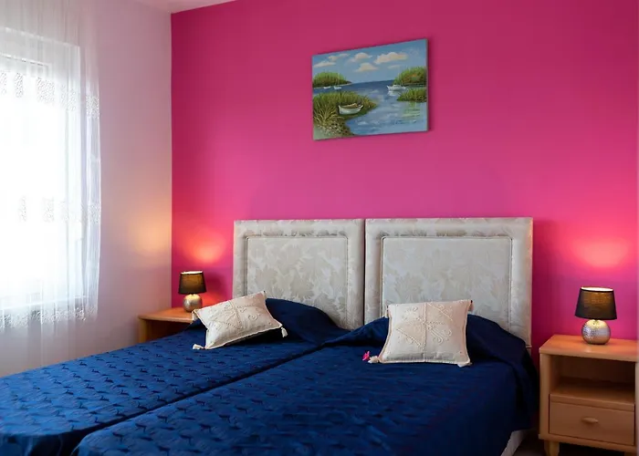 Πανσιόν далия - Νεσέμπαρ