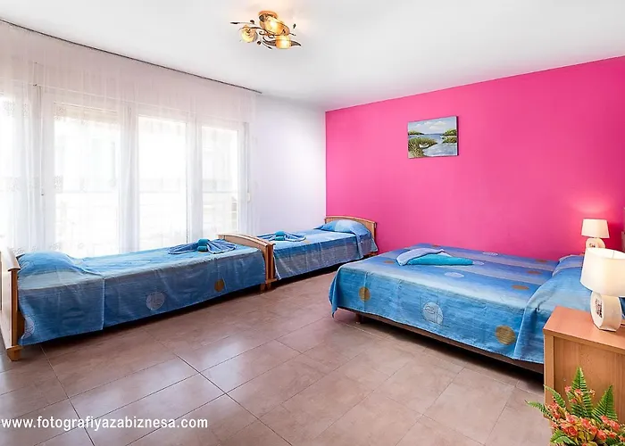 Πανσιόν далия - Νεσέμπαρ